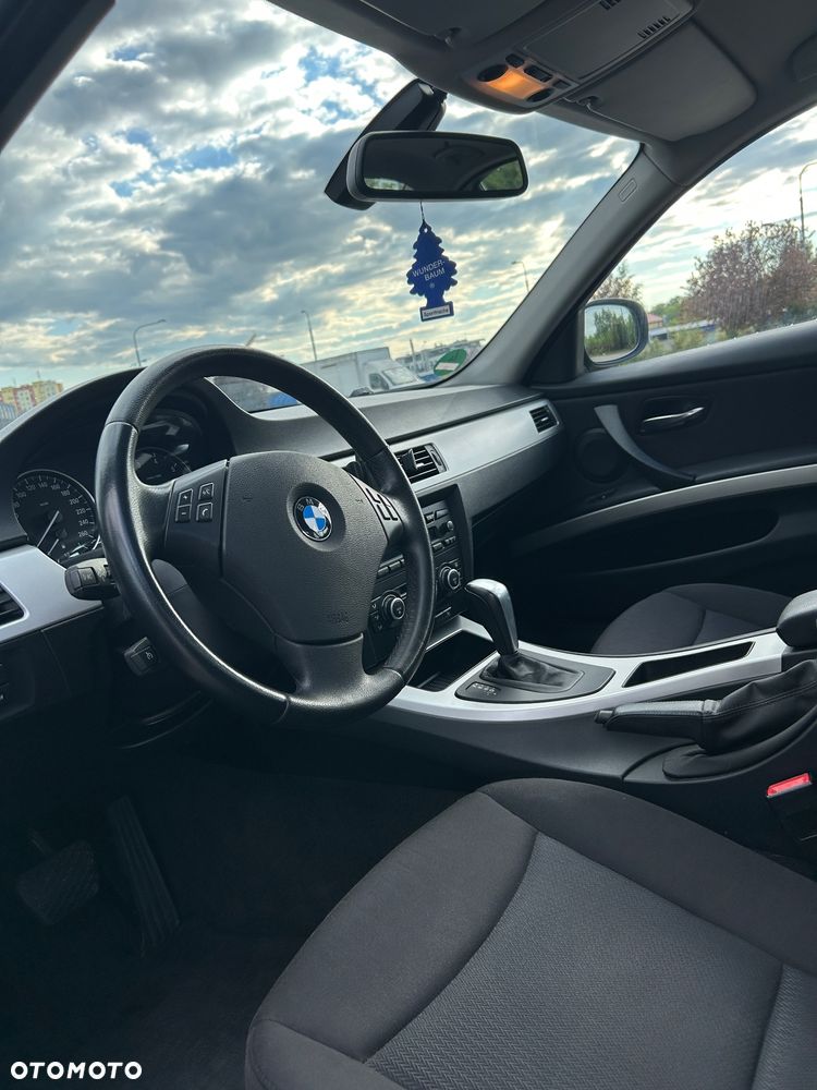 BMW Seria 3 - 22