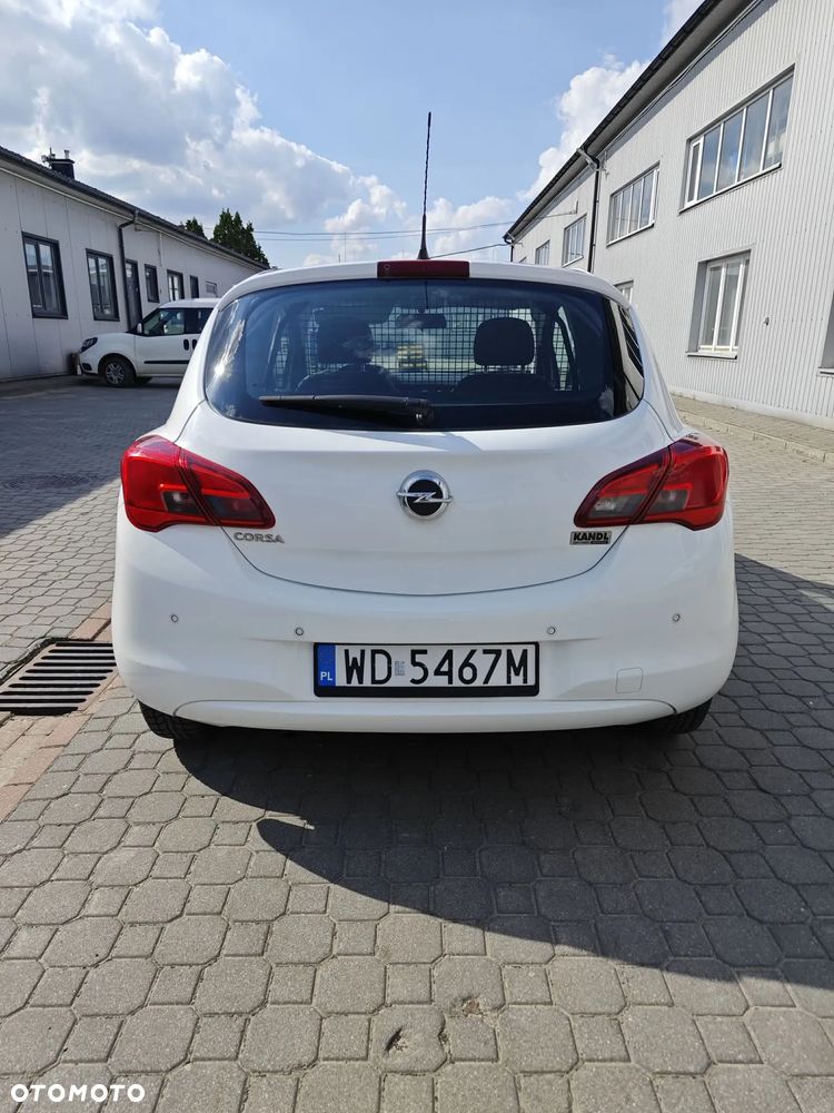 Opel Corsa 1.2 16V Essentia - 5