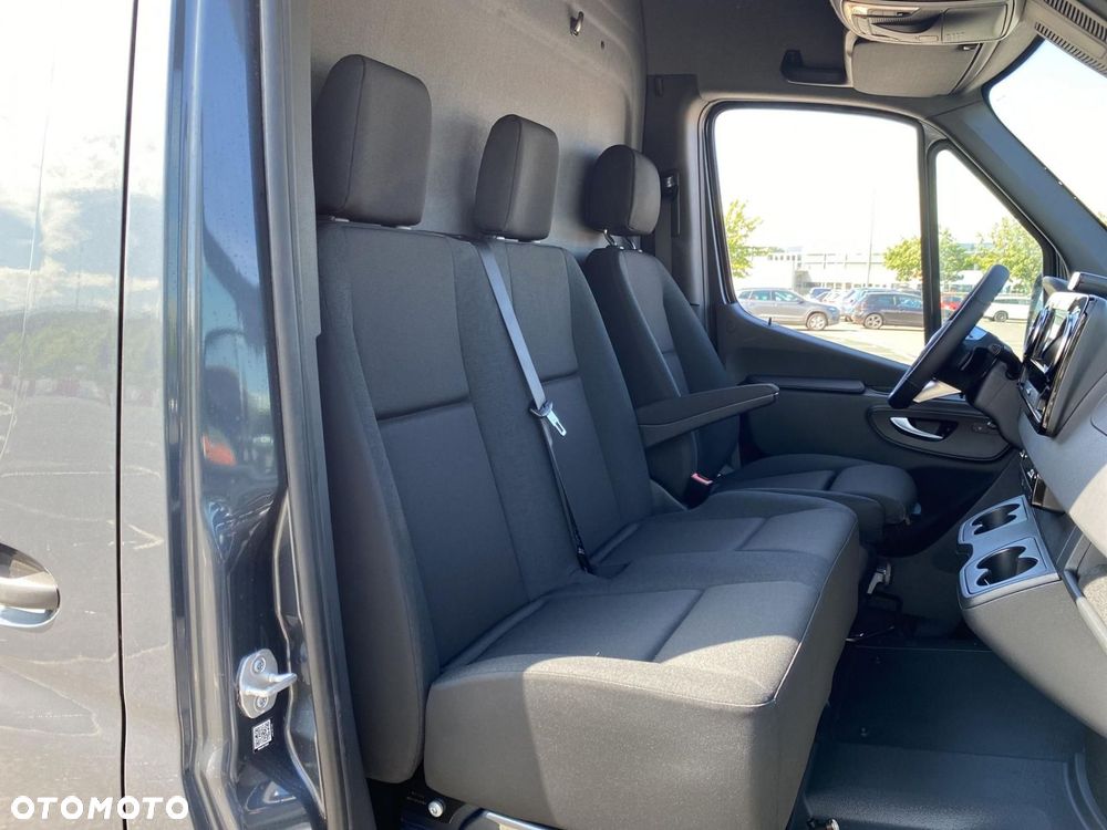 Mercedes-Benz Sprinter - 17