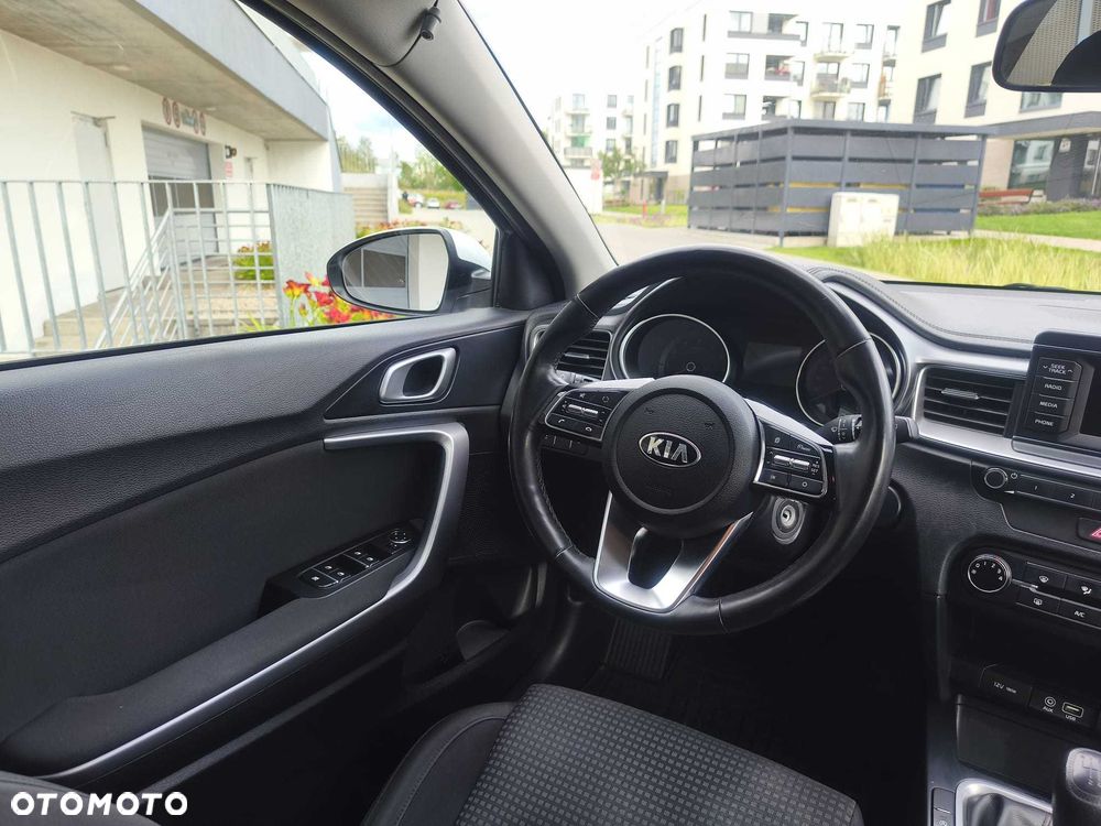 Kia Ceed - 6