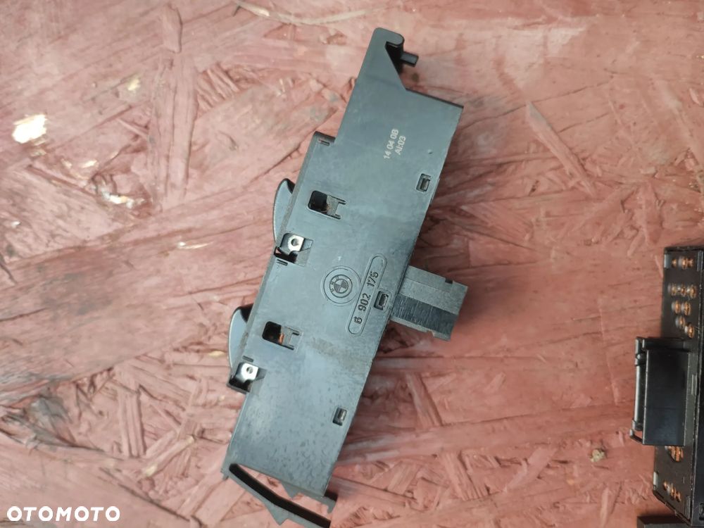 BMW E46 COUPE / COMPACT ORYGINALNE PRZEŁĄCZNIKI STEROWANIA SZYBAMI POD 4xELEKTRYCZNE SZYBY 2 UCHYLNE  EUROPA O NR. 61 31 6 902 175 / 61 31 8 381 509 OEM W BARDZO DOBRYM STANIE - 11