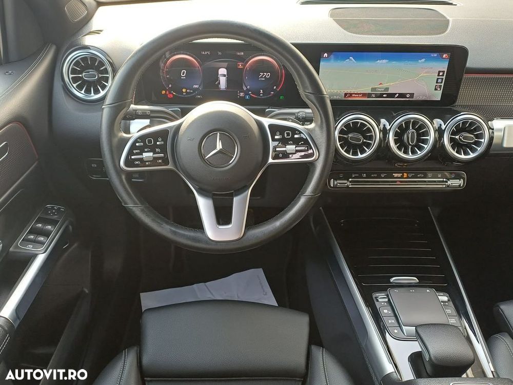 Mercedes-Benz GLB - 13