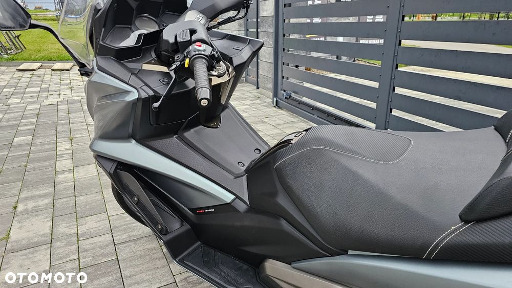 Kymco AK 550 - 9