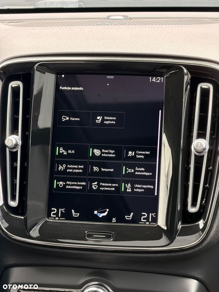 Volvo XC 40 - 41