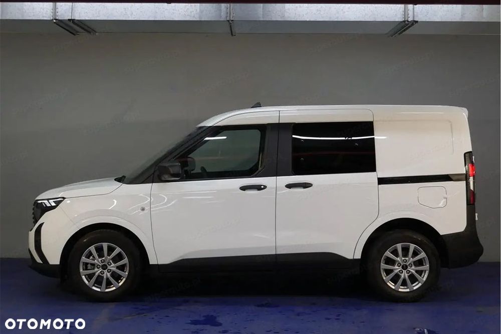 Ford Transit Courier - 4