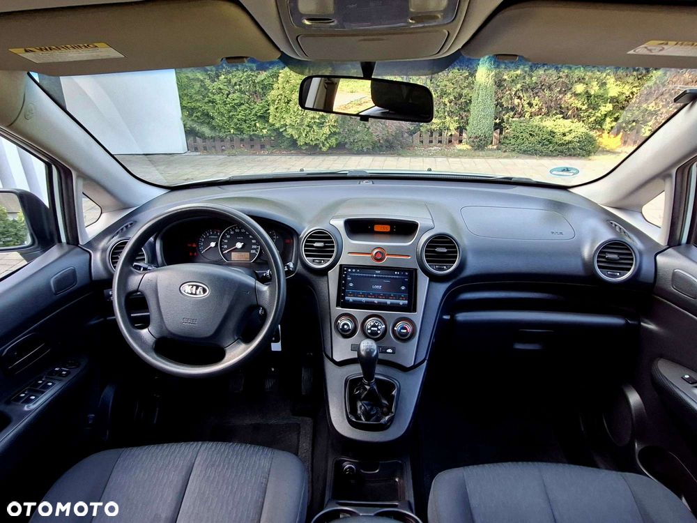 Kia Carens 2.0 EX - 7