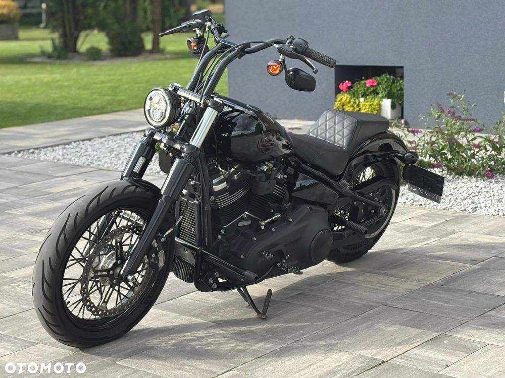 Harley-Davidson Softail Street Bob - 5