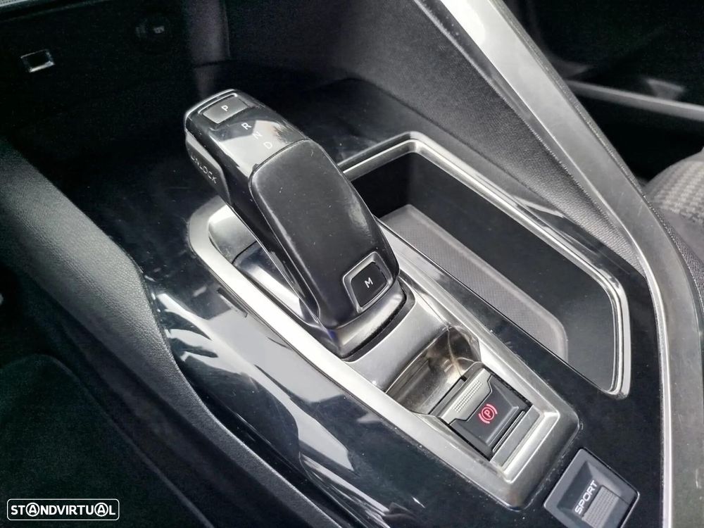 Peugeot 5008 BlueHDI 120 EAT6 Stop & Start Allure - 22