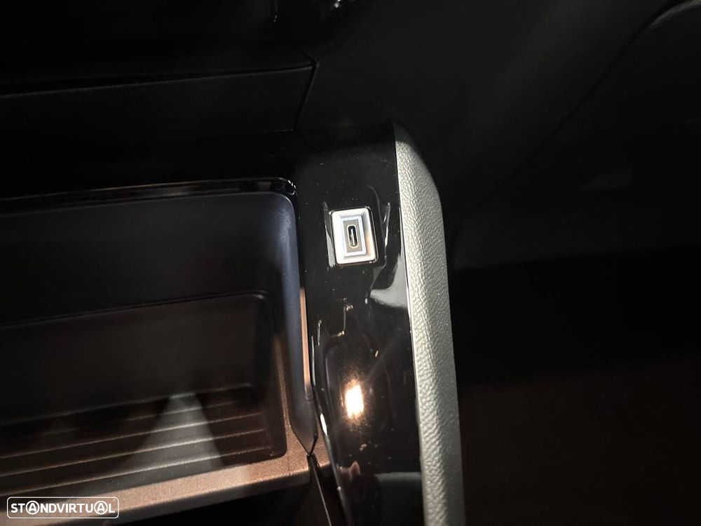 Peugeot 2008 1.2 PureTech Style - 20