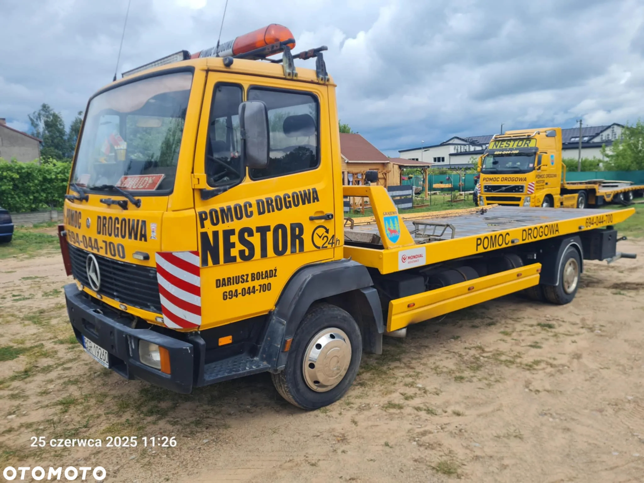 Mercedes-Benz 814 - 2
