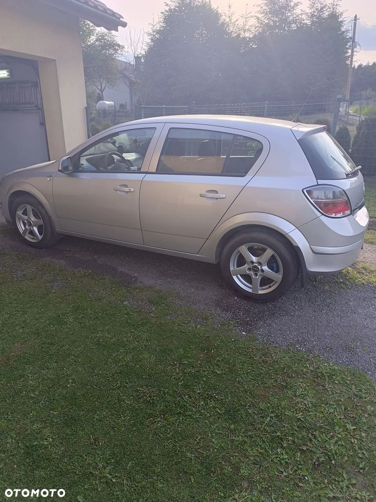 Opel Astra 1.6 - 13