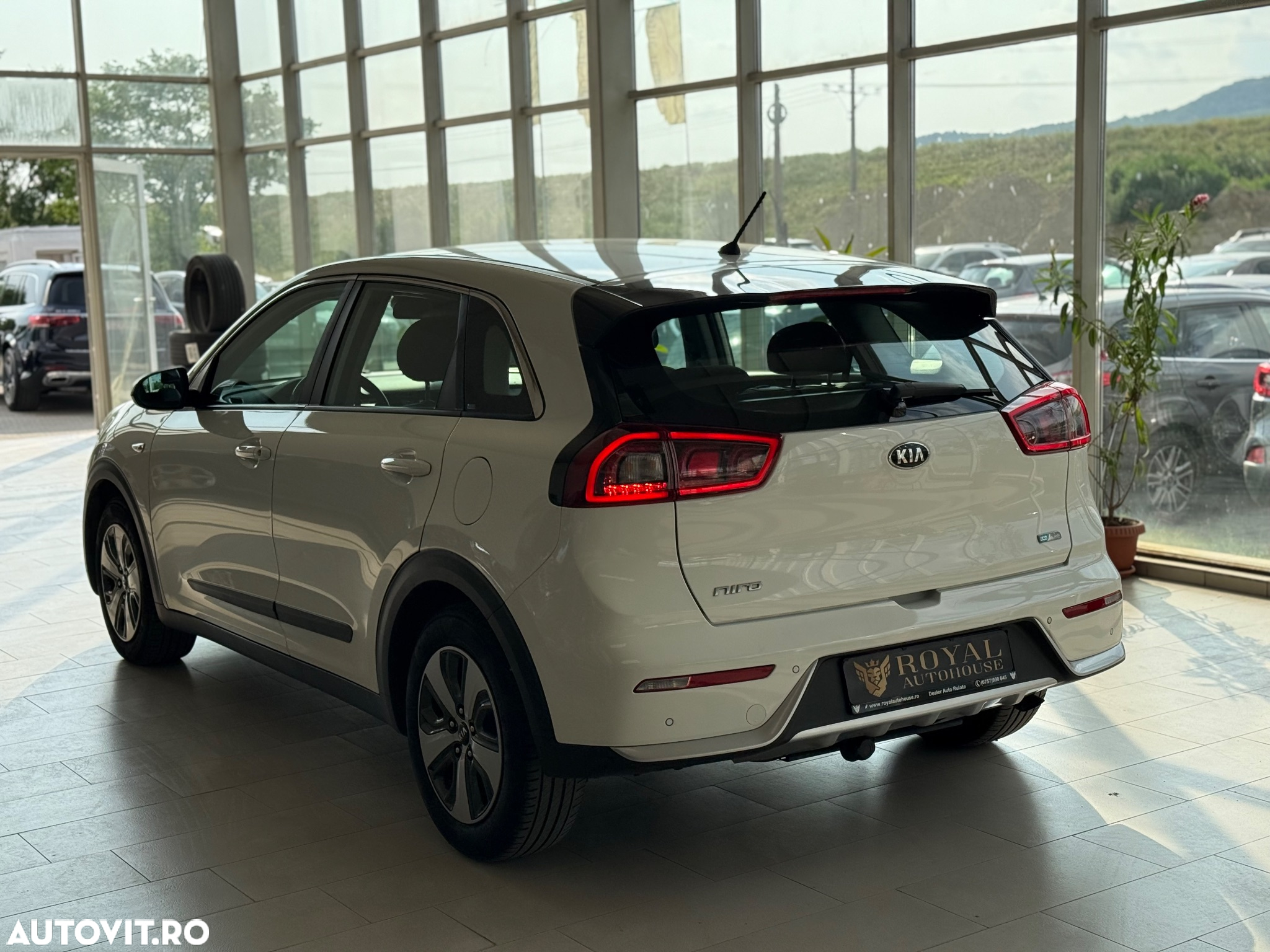Kia Niro 1.6 GDI HEV 2WD OPF Aut. Spirit - 3