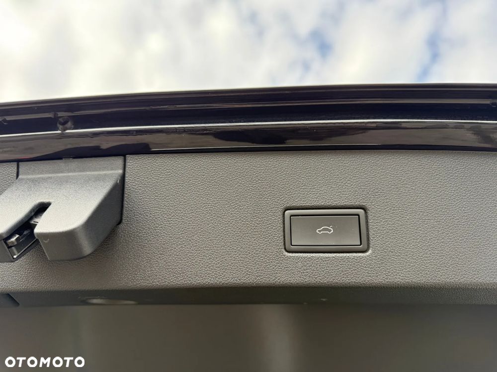 Volkswagen T-Roc - 11