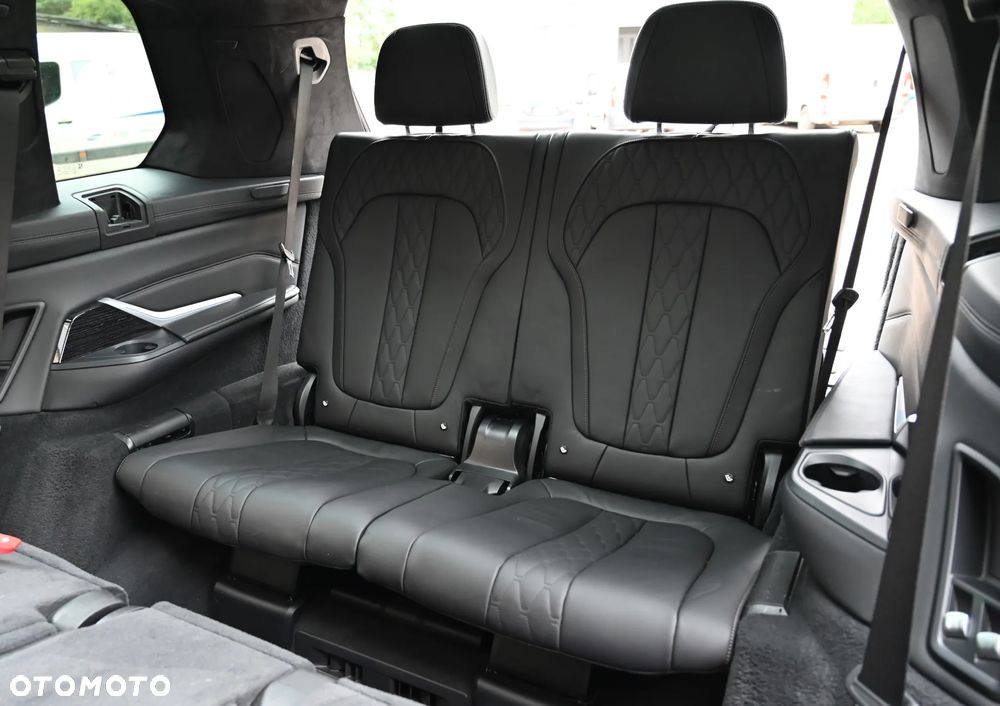 BMW X7 M50d sport - 31