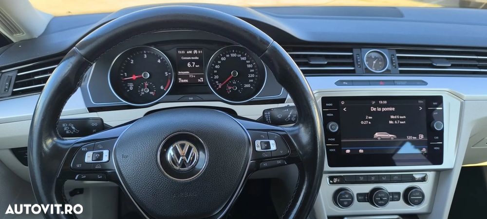 Volkswagen Passat Variant 1.6 TDI (BlueMotion Technology) DSG Trendline - 10