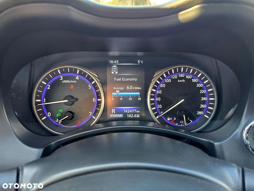 Infiniti Q50 2.2d Sport Tech - 17