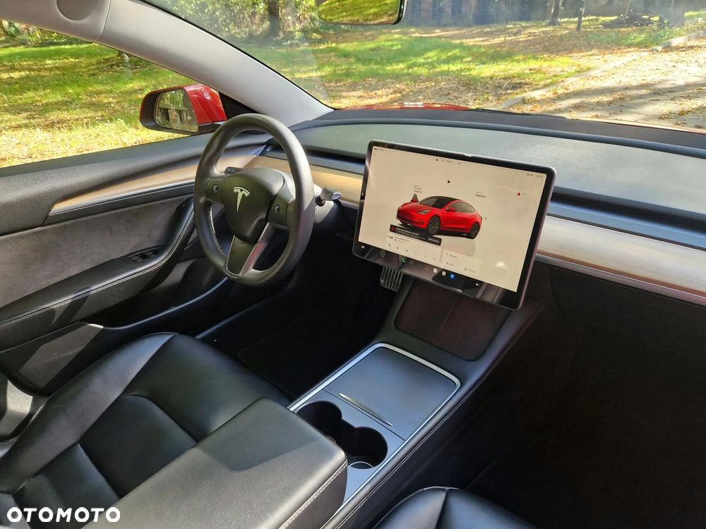 Tesla Model 3 RWD - 27