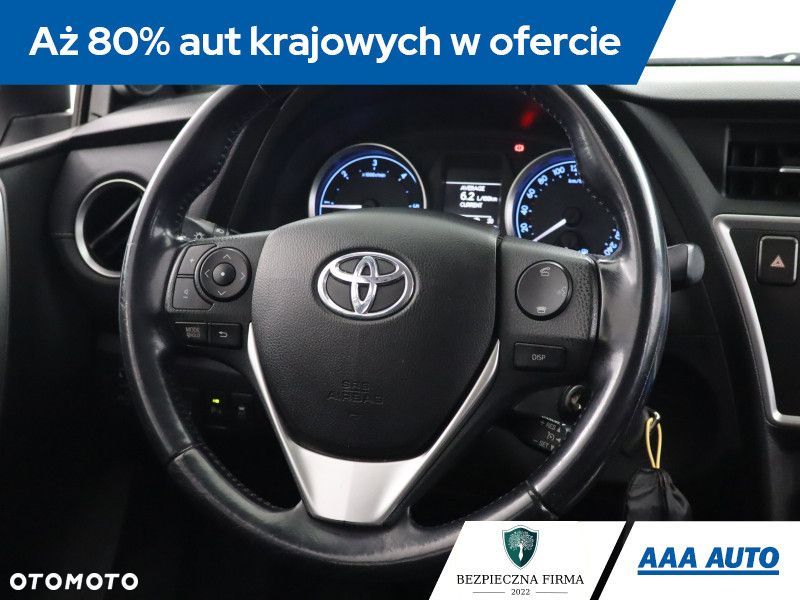 Toyota Auris - 22