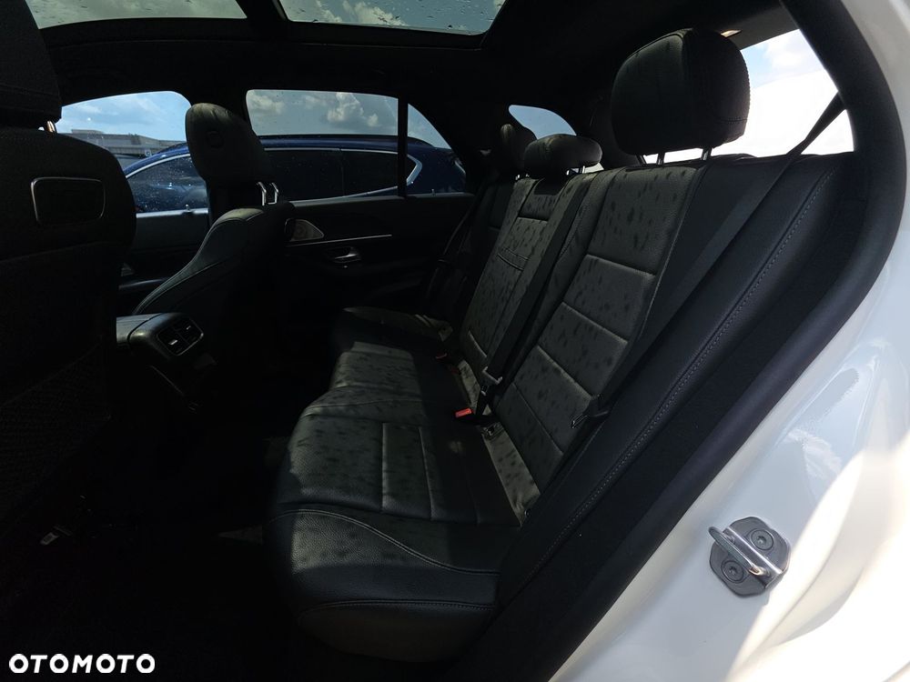 Mercedes-Benz GLE - 12