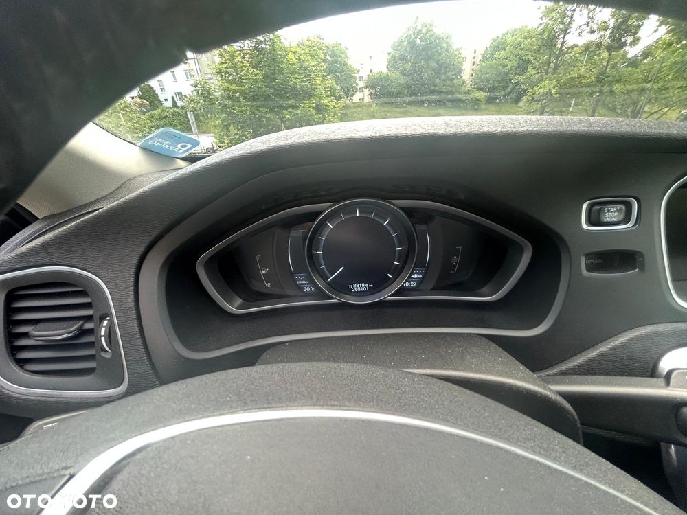 Volvo V40 D2 - 17