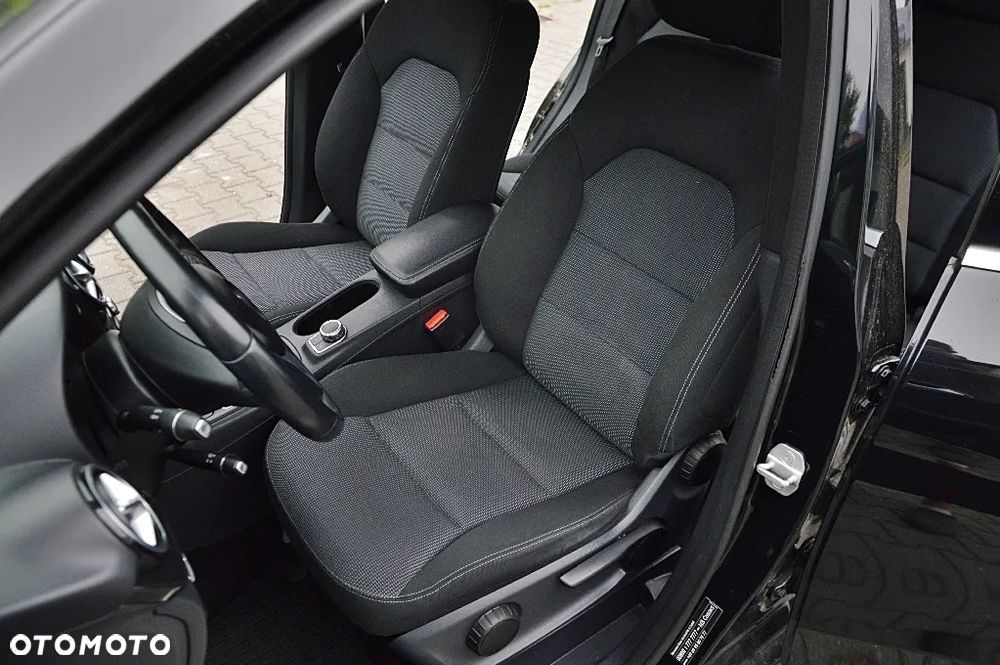 Mercedes-Benz Klasa B 180 BlueEFFICIENCY Edition - 19