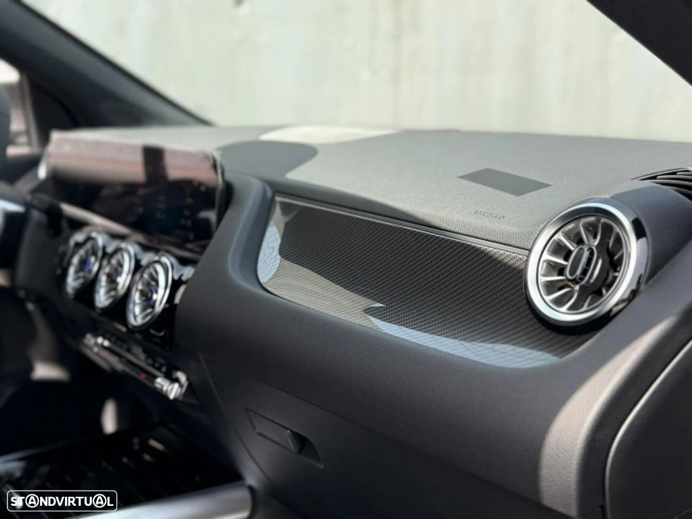 Mercedes-Benz GLA 250 e AMG Line - 18