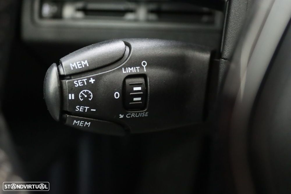 Peugeot 3008 1.5 BlueHDi Allure Pack EAT8 - 15