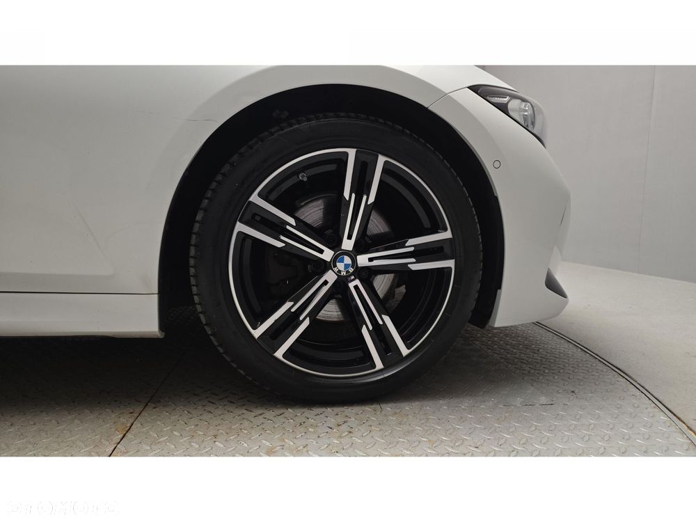 BMW Seria 3 320d xDrive mHEV M Sport - 25
