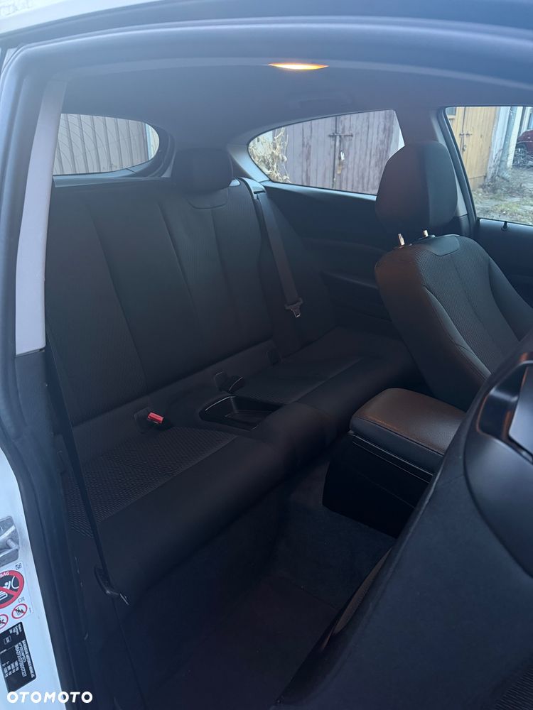 BMW Seria 1 116d EfficientDynamics - 13