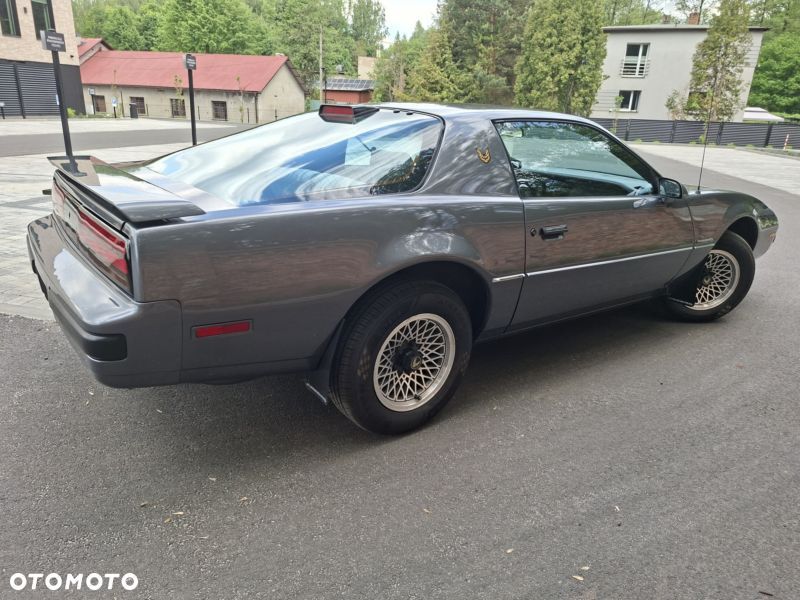 Pontiac Firebird - 9