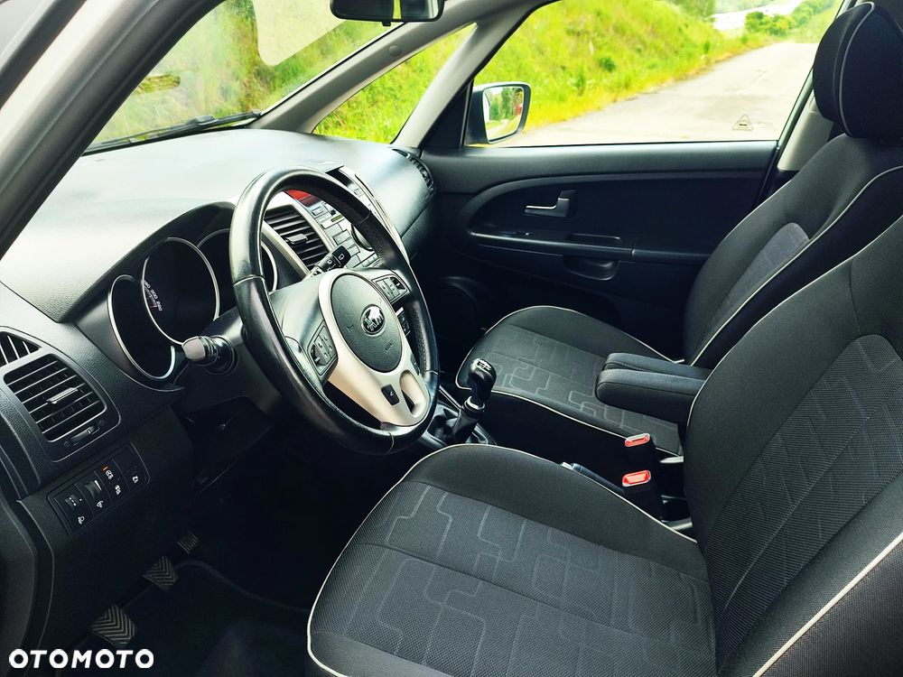 Kia Venga 1.4 CVVT ISG Vision - 17