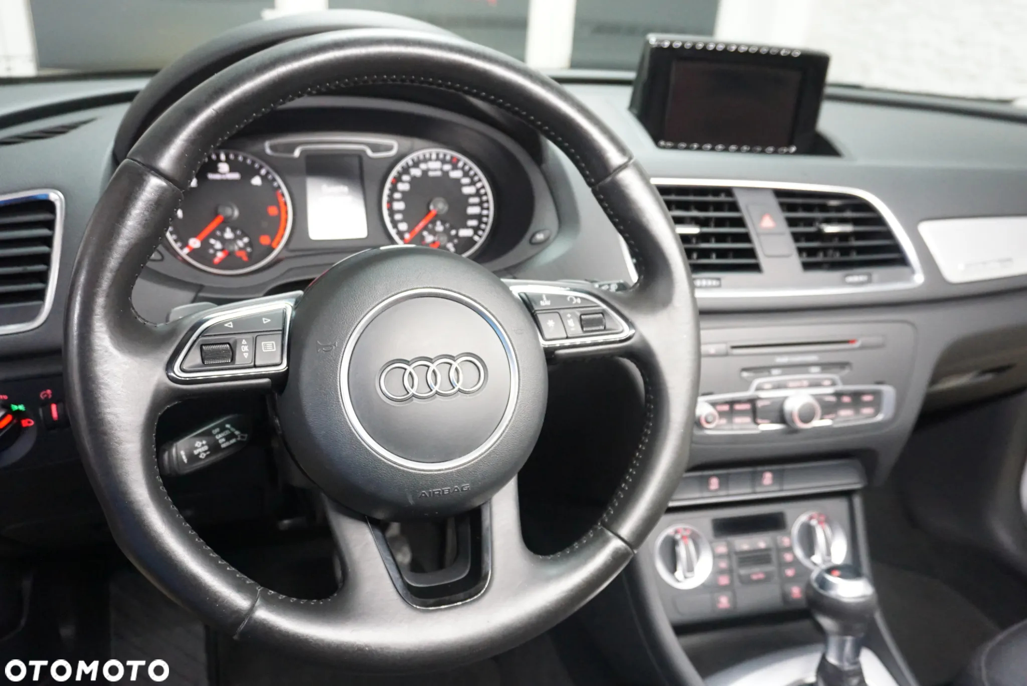 Audi Q3 2.0 TDI Quattro S tronic - 23