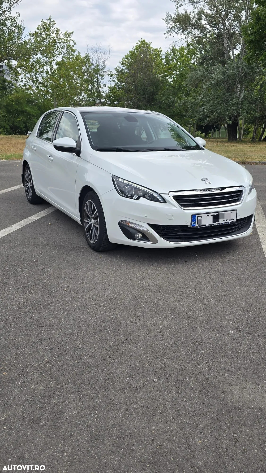 Peugeot 308 1.6 e-HDI FAP STT Allure - 3