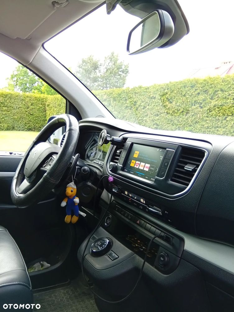 Peugeot Traveller 2.0 BlueHDi Long Allure - 21