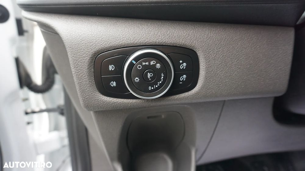 Ford Transit Custom - 13