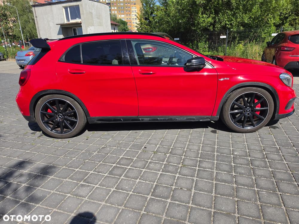 Mercedes-Benz GLA - 6