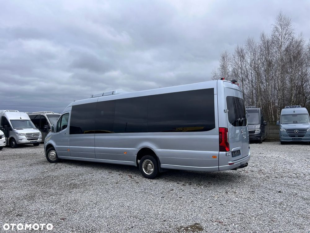 Mercedes-Benz Sprinter 519 - 8