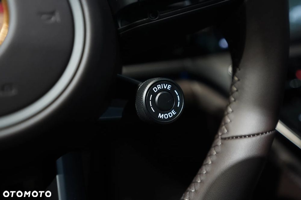 Porsche Panamera ver-4-e--hybrid-phev - 16