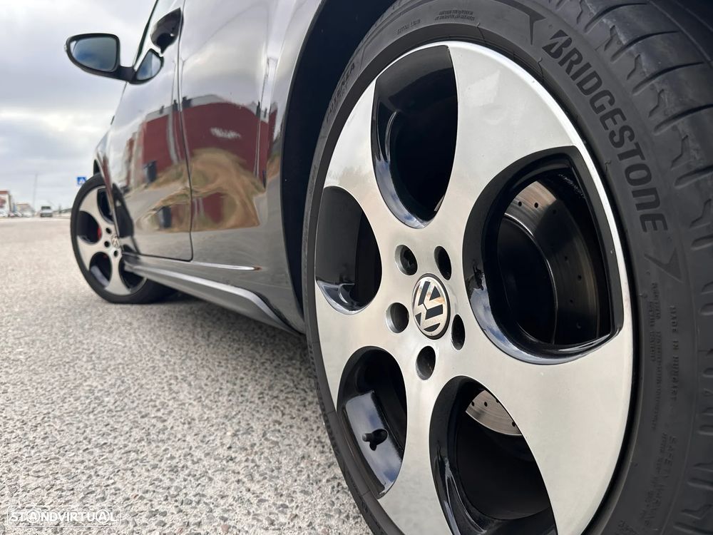 VW Golf 2.0 GTI - 18
