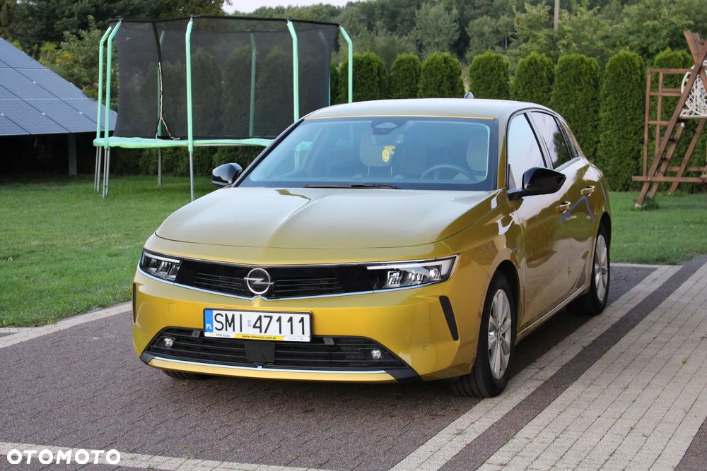 Opel Astra 1.2 Turbo Elegance - 2