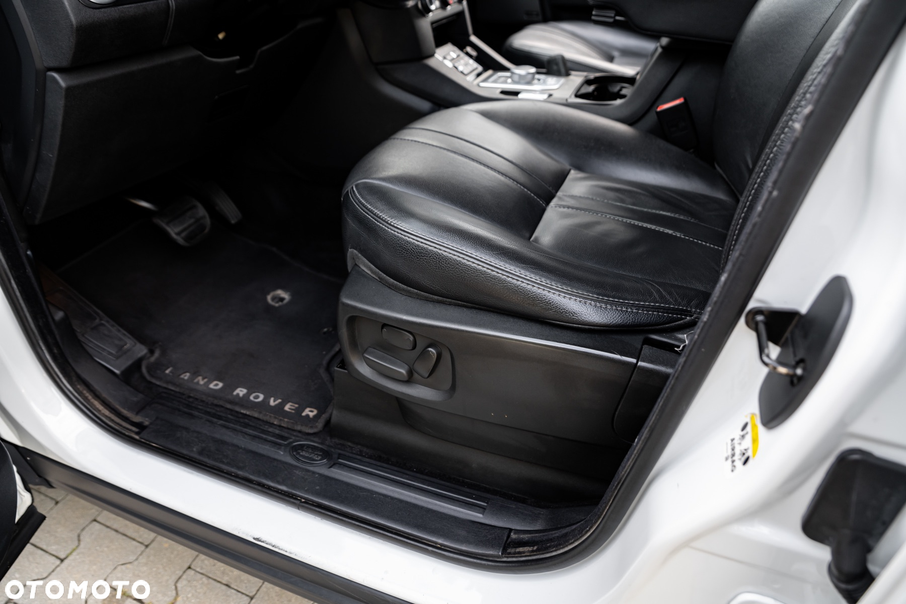 Land Rover Discovery SD V6 HSE - 18
