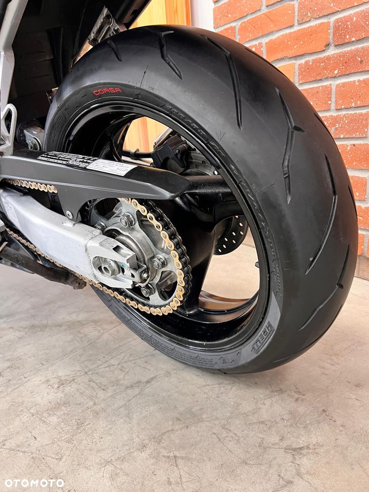 Honda CBR - 7