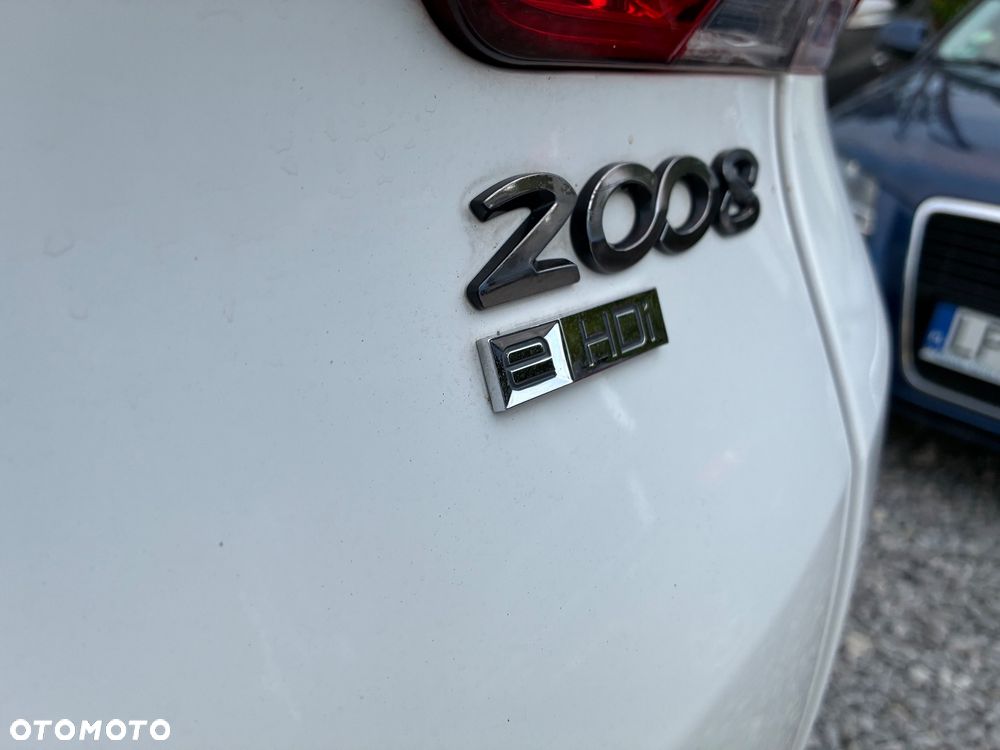 Peugeot 2008 1.6 e-HDi Allure S&S - 16