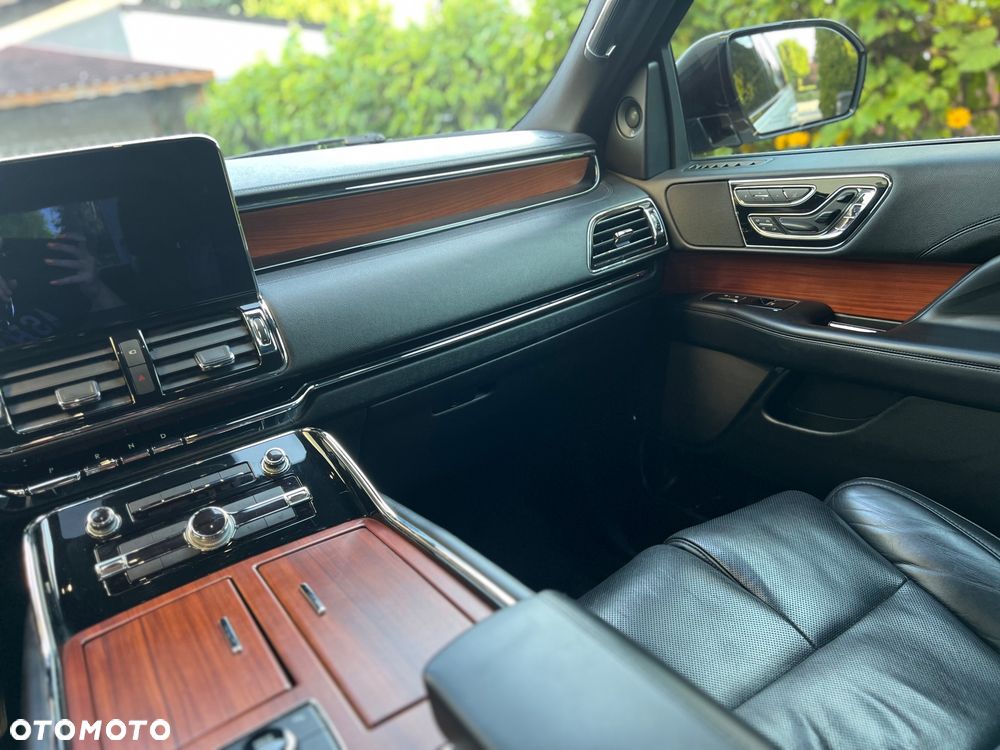 Lincoln Navigator - 22