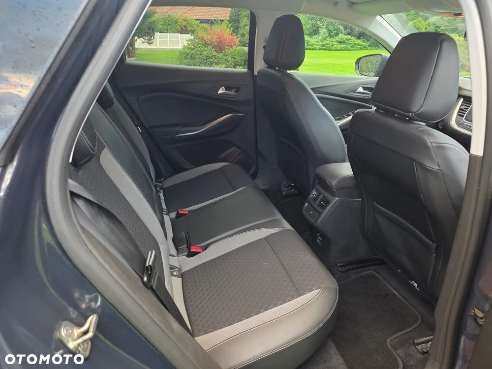 Opel Grandland X 1.2 T Enjoy S&S - 8