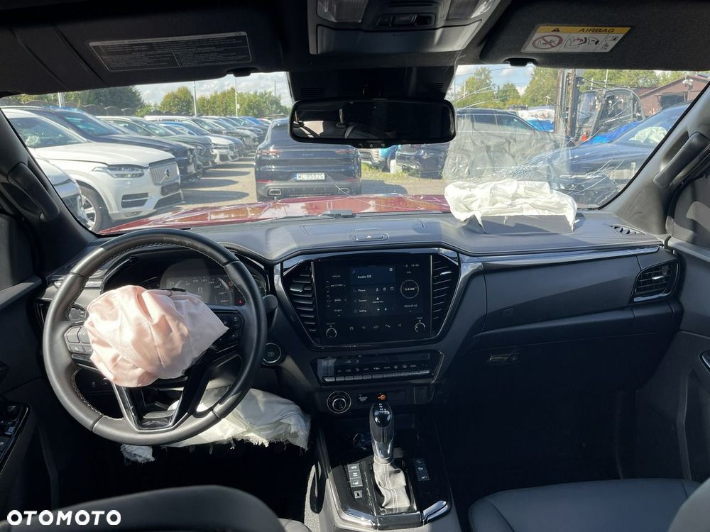 Isuzu D-Max Double Cab 4WD Autm V-Cross - 6