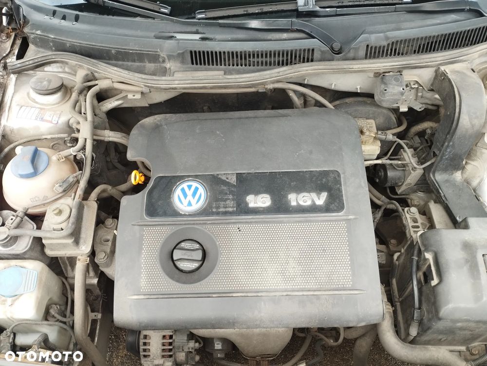 Volkswagen Bora 1.6 - 12