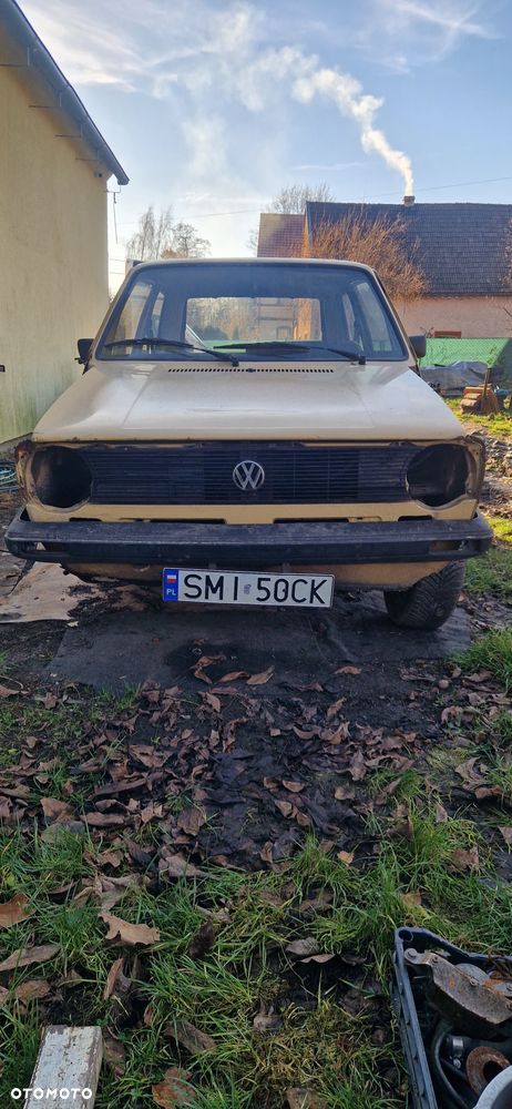 Volkswagen Golf - 1