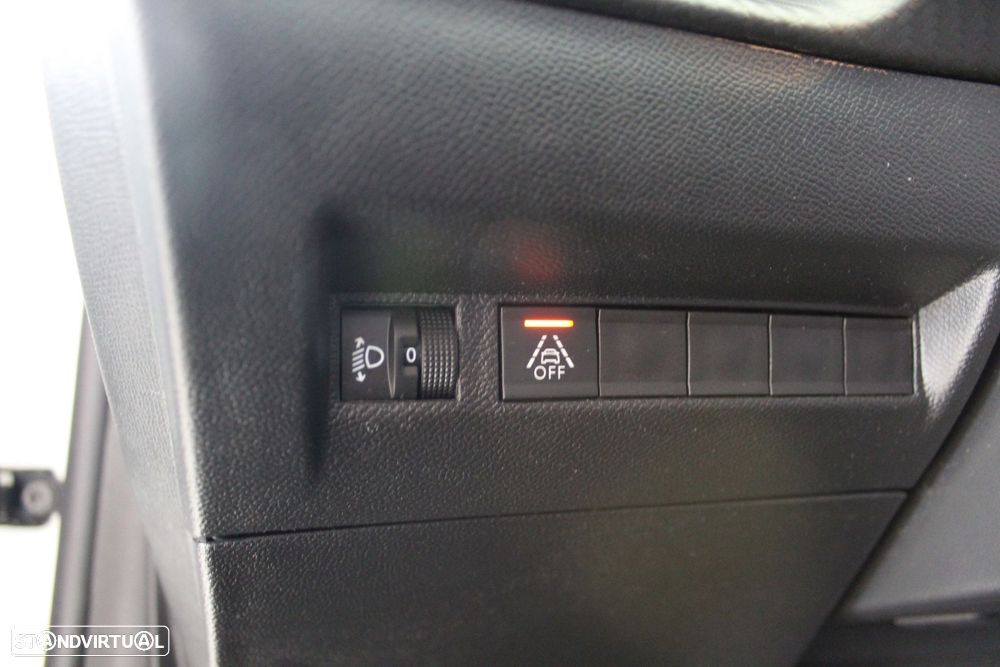 Peugeot 208 1.2 PureTech Active Pack - 13