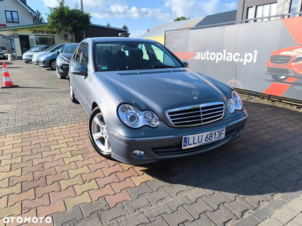 Mercedes-Benz Klasa C 200 Kompressor Automatik Avantgarde Sport Edition + - 24